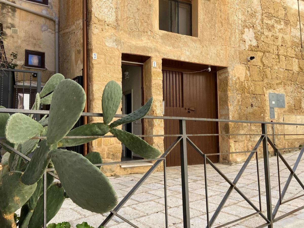 Nelle Antiche Mura Castellammare del Golfo Bagian luar foto