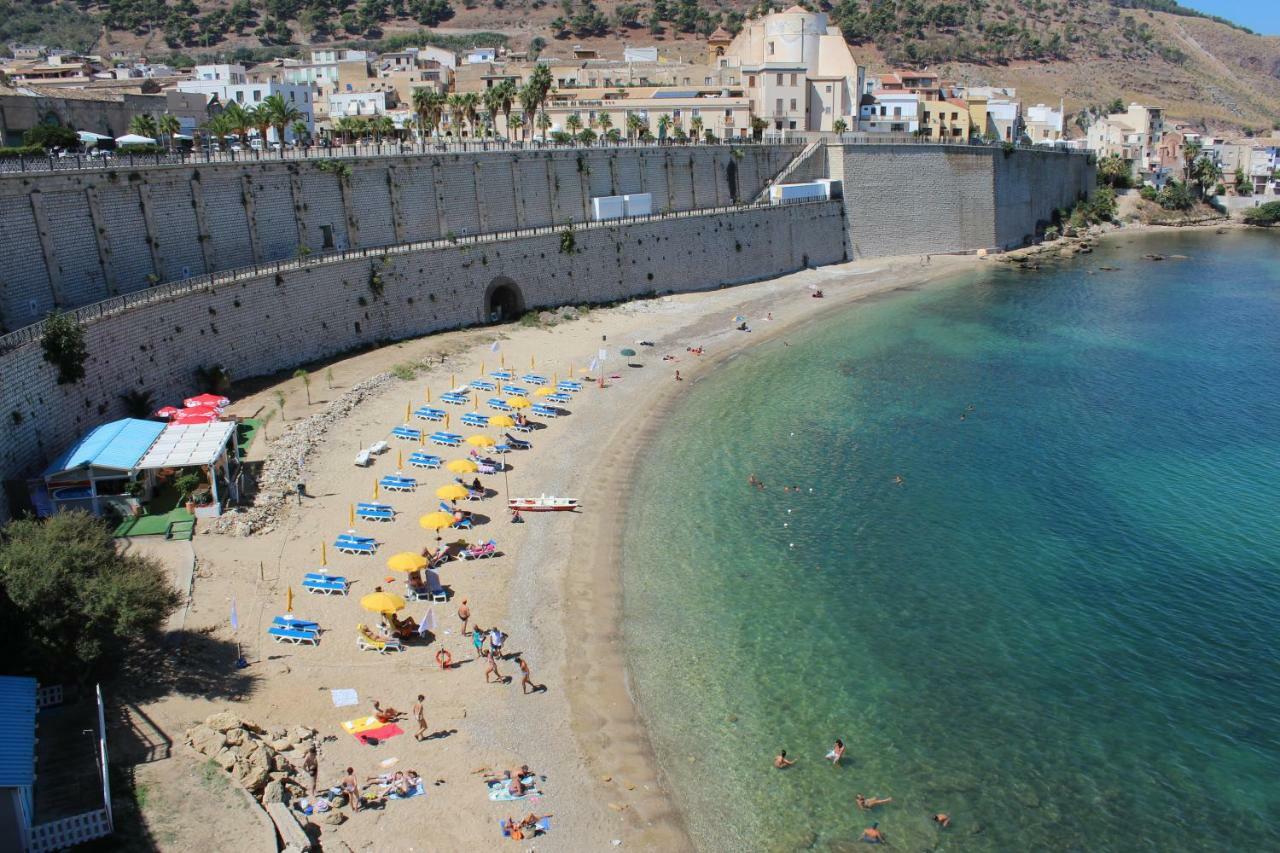 Nelle Antiche Mura Castellammare del Golfo Bagian luar foto